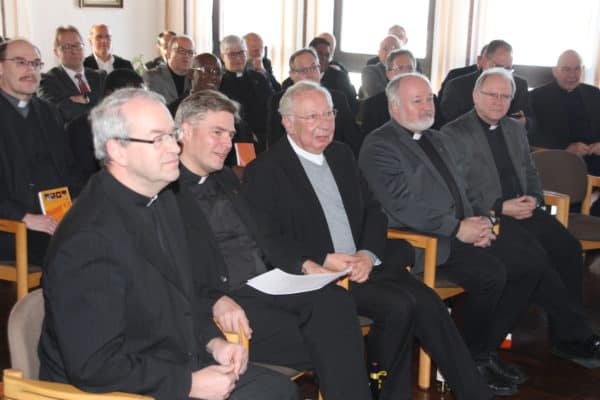 2017_Mitbrüder des Schönstatt-Priesterverbandes bei einer Tagung auf Berg Moriah_2k
